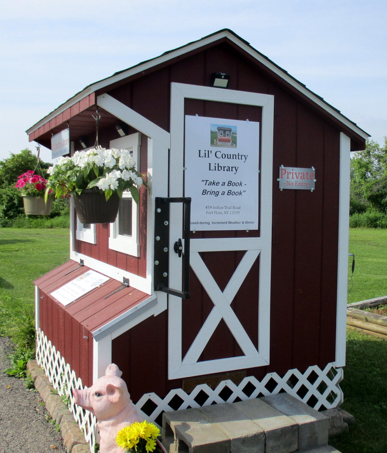 Lil Country LIbrary